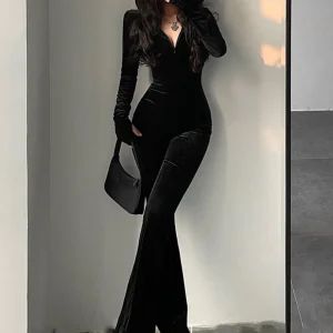 combinaison moulante en velours noir