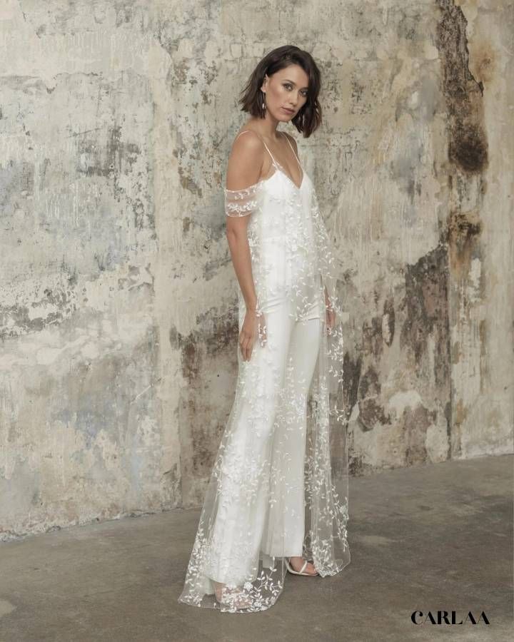 combinaison cape mariage élégante