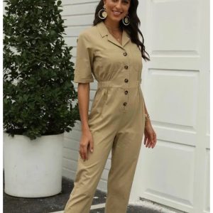 combinaison femme élégante kaki