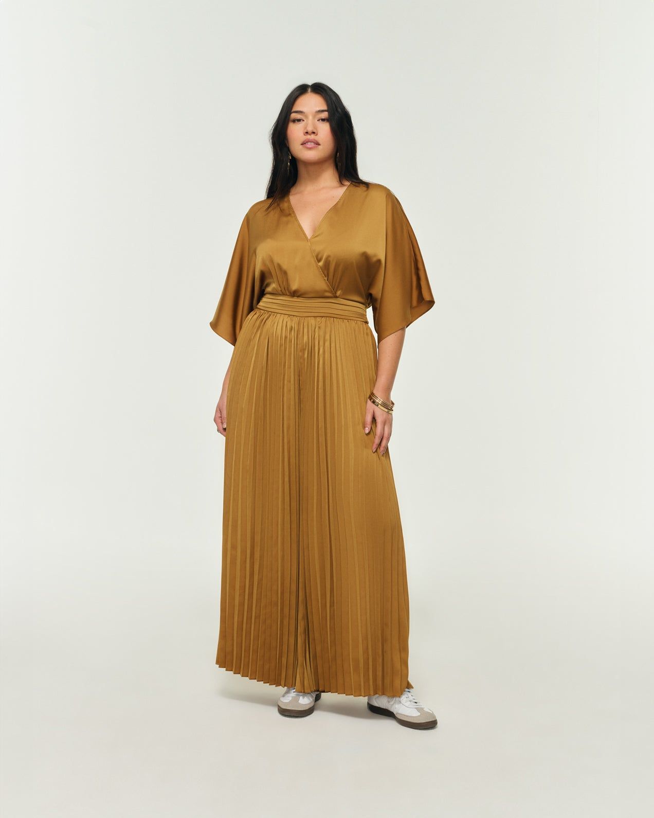 élégante tenue Zola
