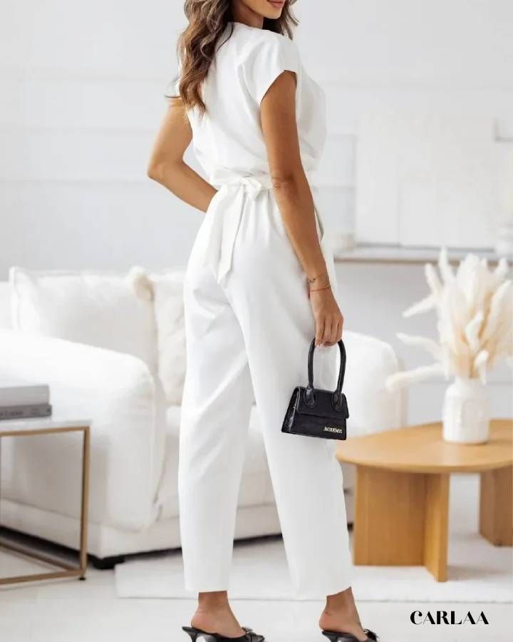 tenue féminine sans manche