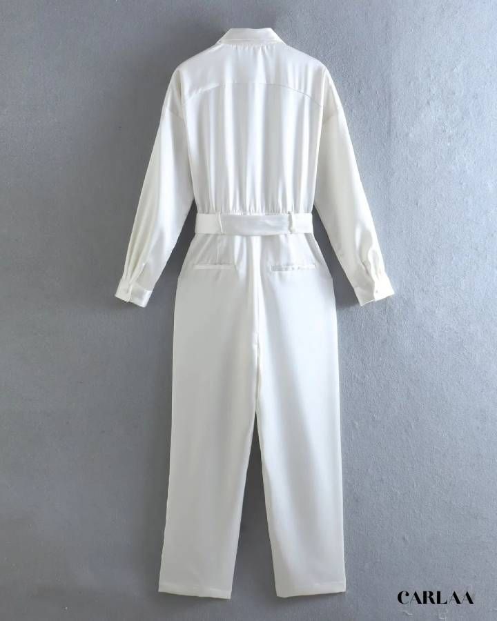 tenue élégante en soie