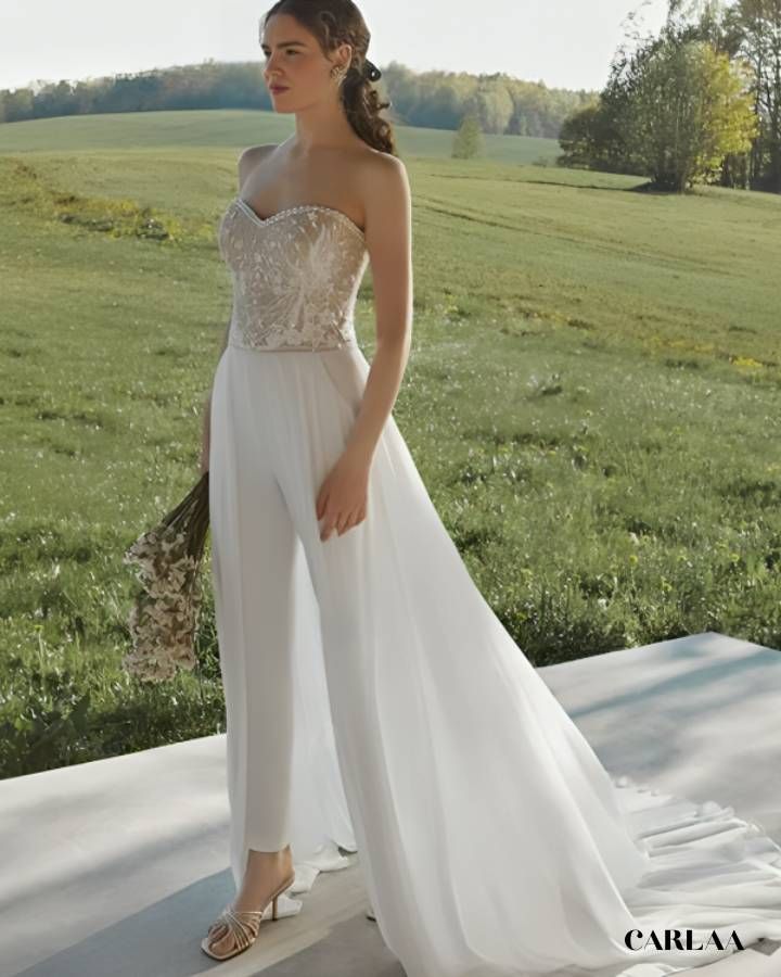 style moderne de mariée avec traîne