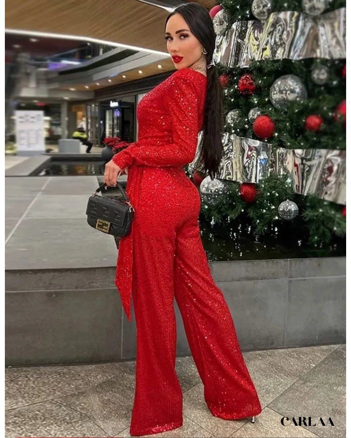 tenue rouge à paillettes