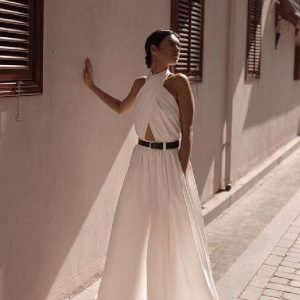 combinaison blanche dos nu