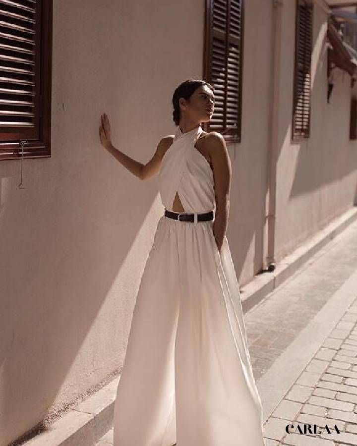 combinaison blanche dos nu